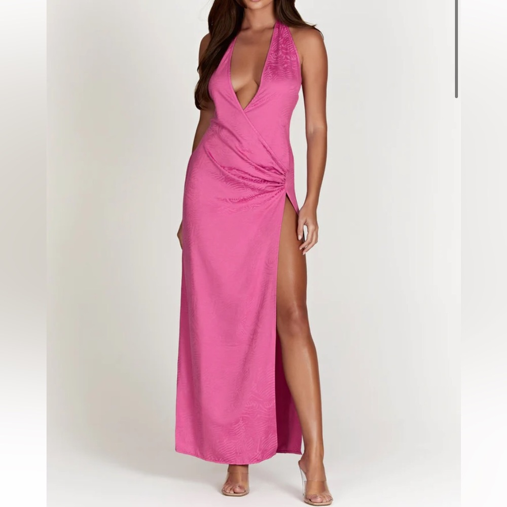 AALIYAH plunge maxi dress 💕
